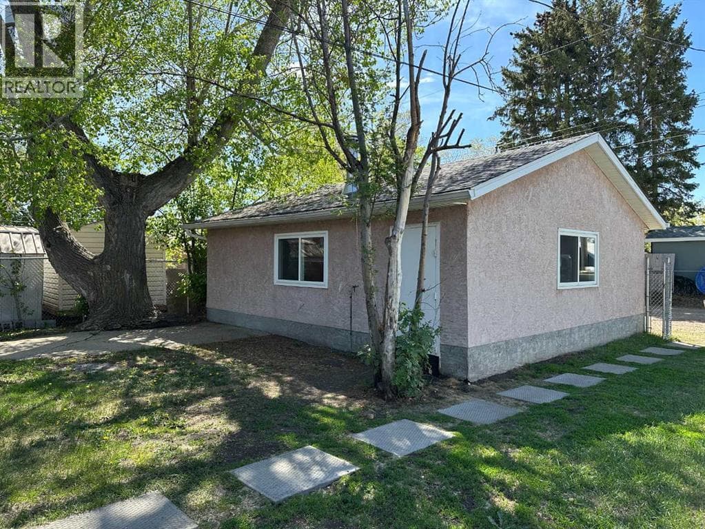 5115 61 Avenue — photo 3