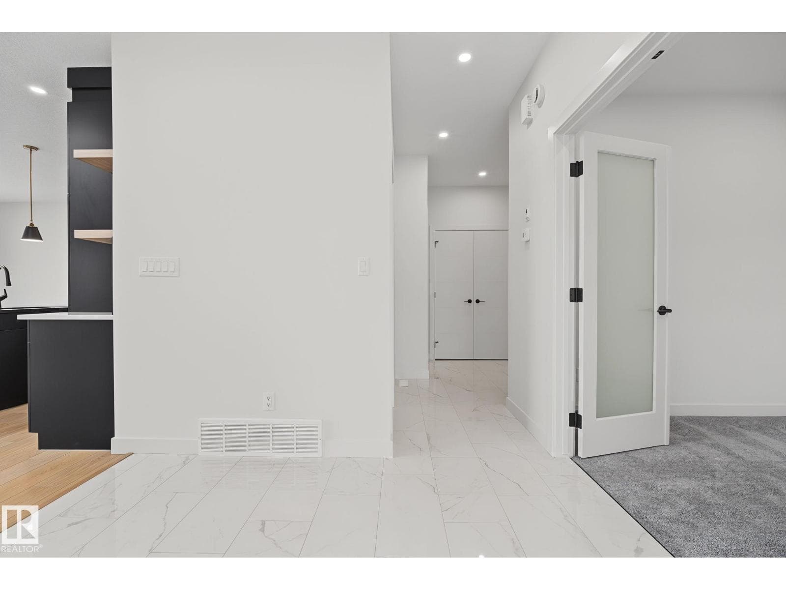 1061 GOLDFINCH WY NW — photo 4