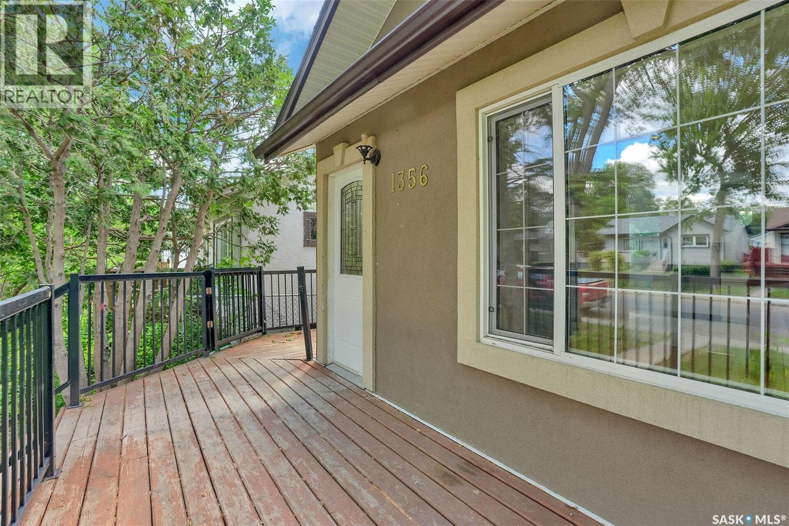 1356 Minto STREET — photo 3