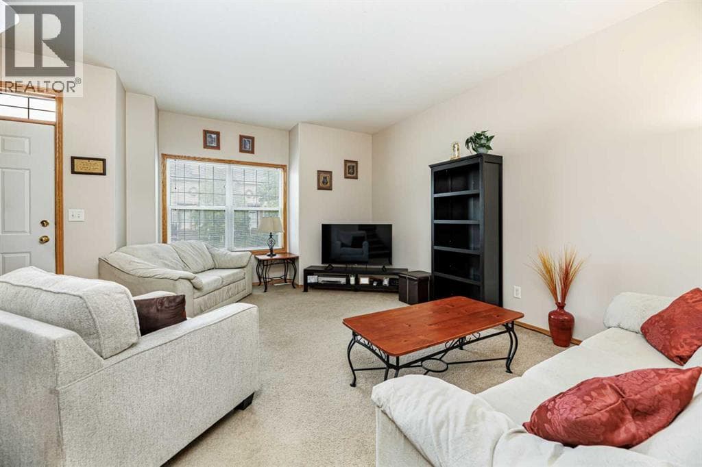 53 Adams Close — photo 5