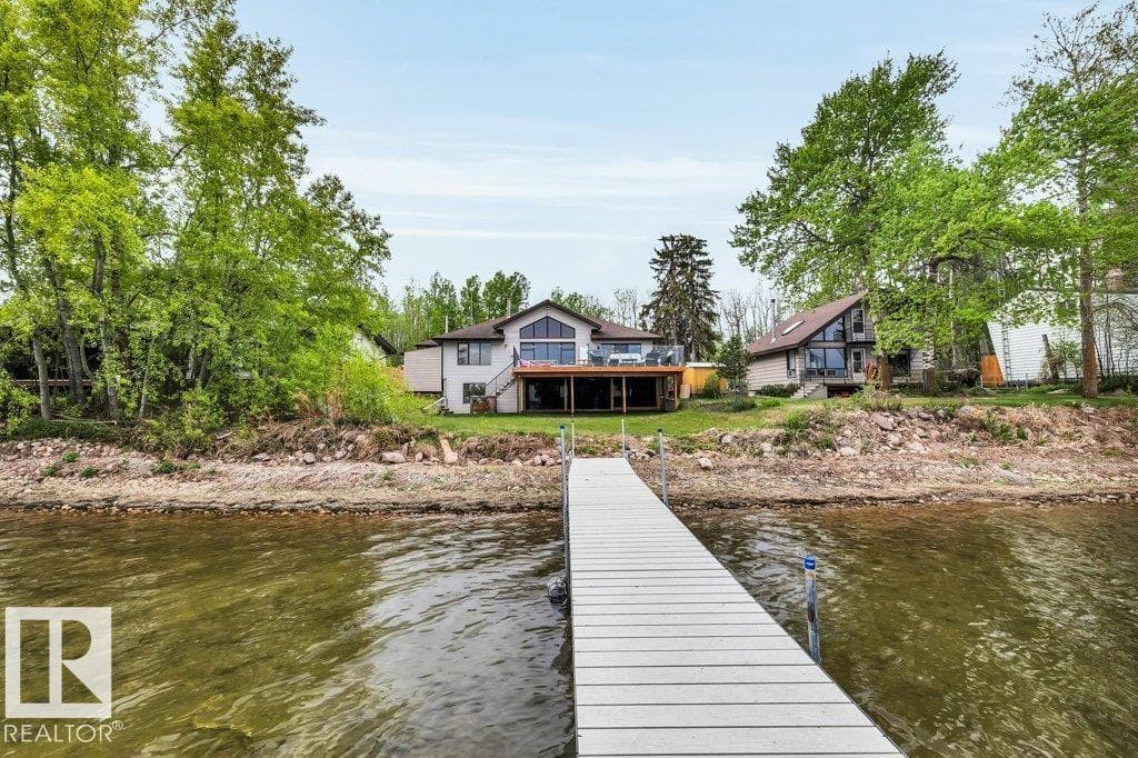 275 Poplar Crescent