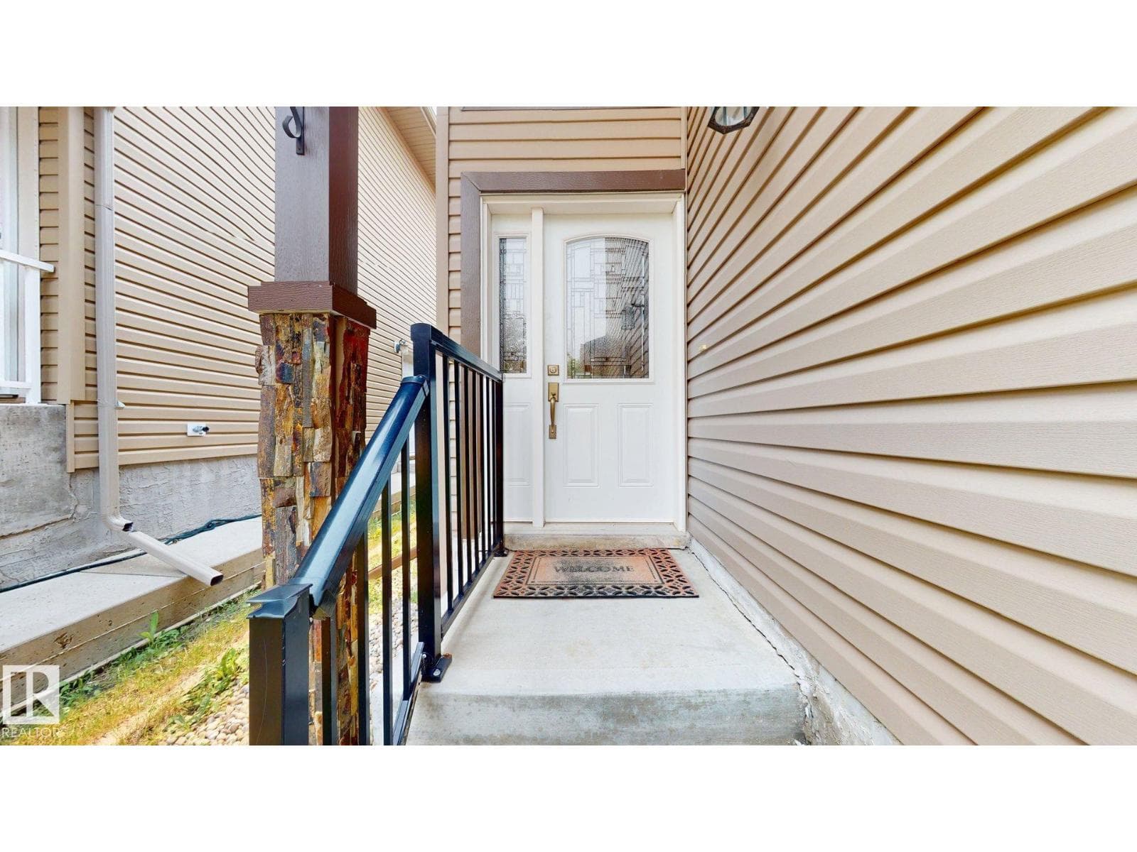 5129 1B AV SW — photo 2