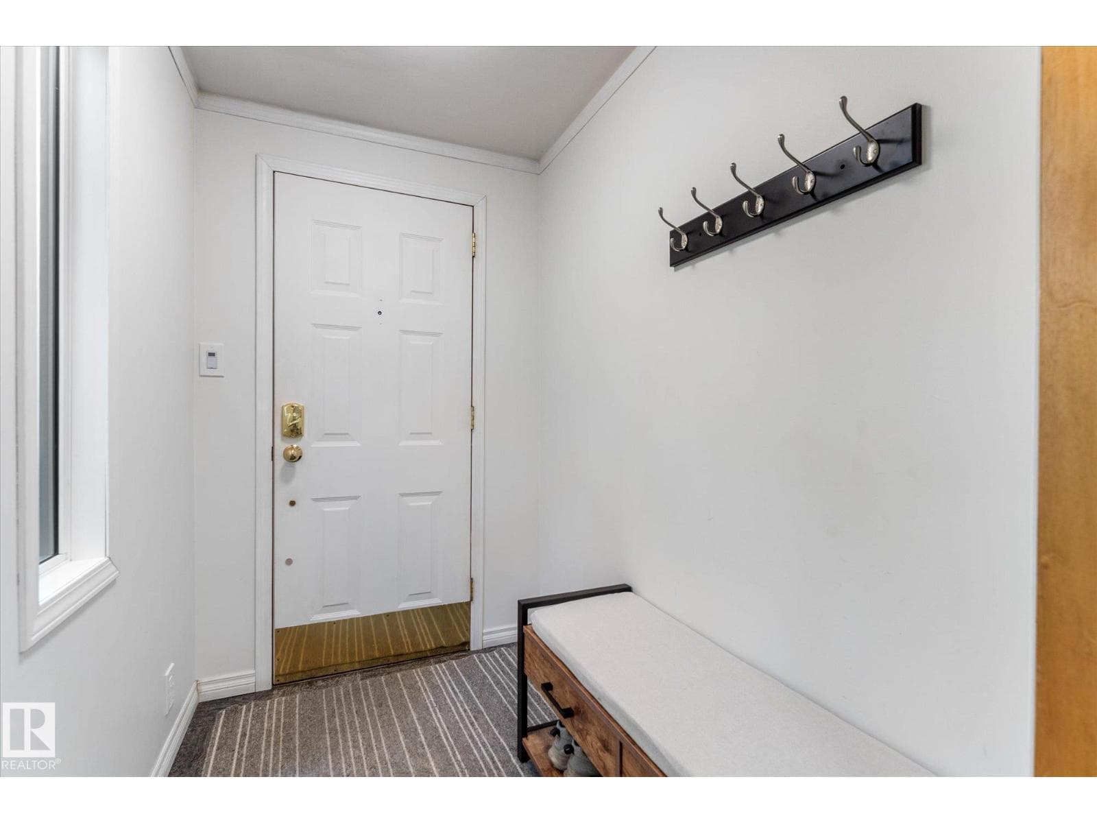 15612 83 AV NW — photo 5