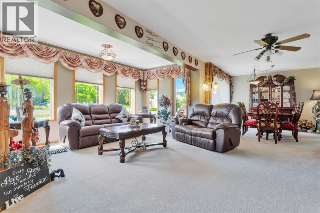 306 CENTRO Avenue — photo 4