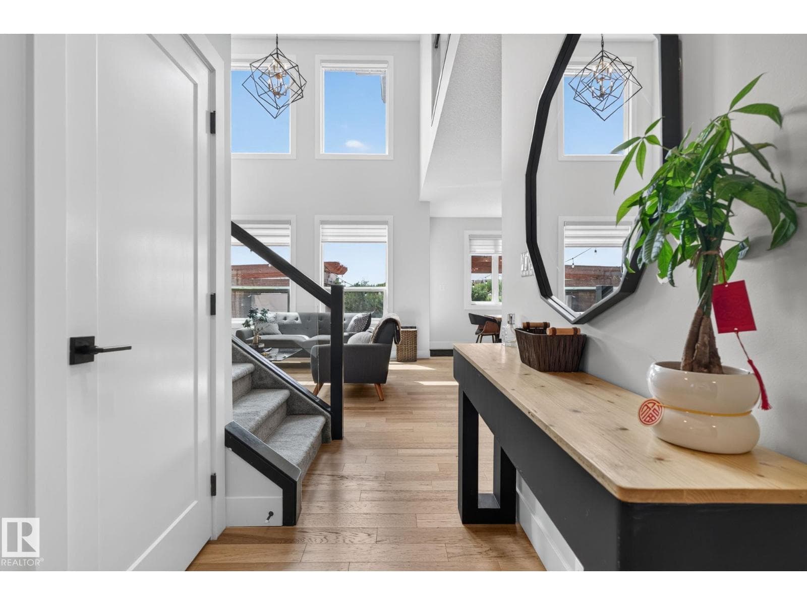 147 HENDERSON LI — photo 3