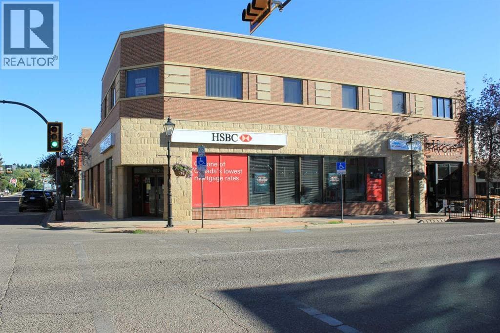 602 3 Street SE — photo 2