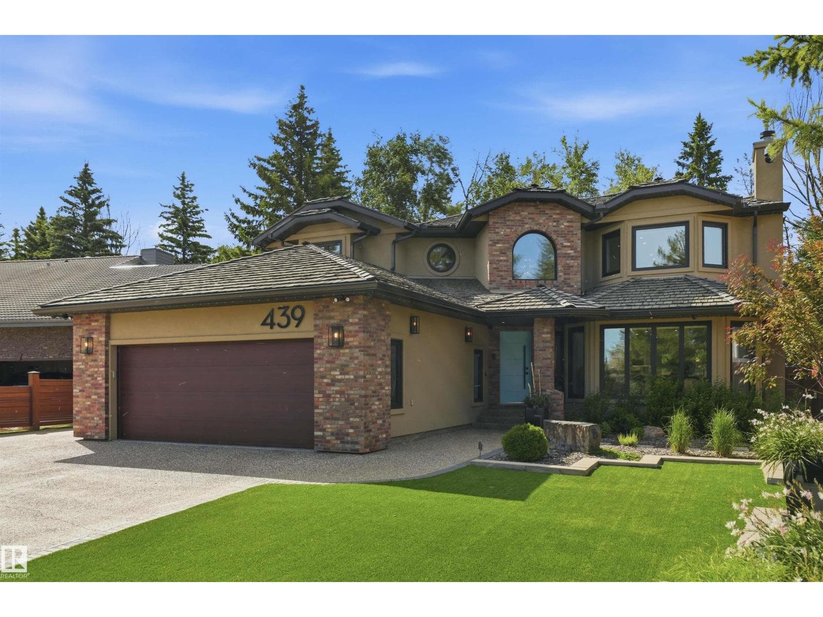 439 ROONEY CR NW