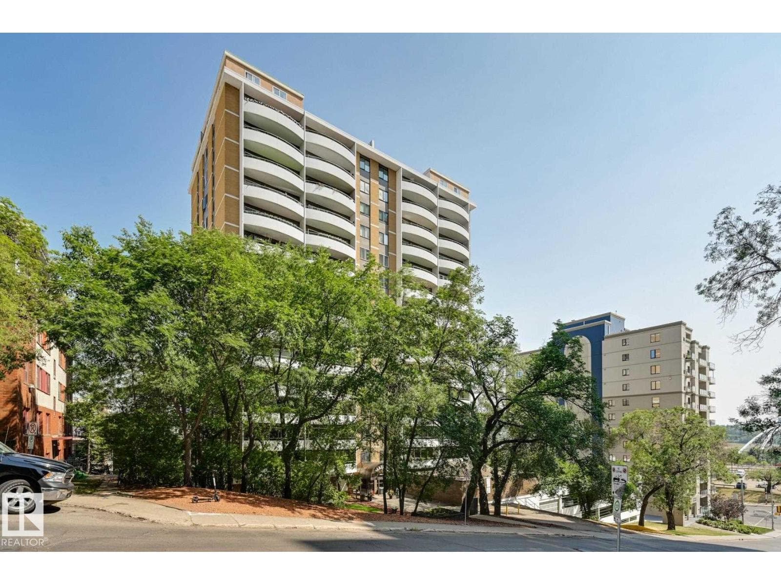#1502 9725 106 ST NW