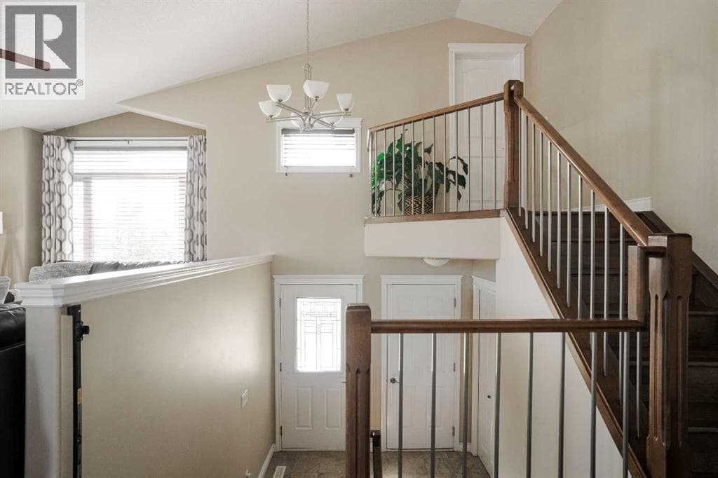 140 Heibert Bay — photo 4