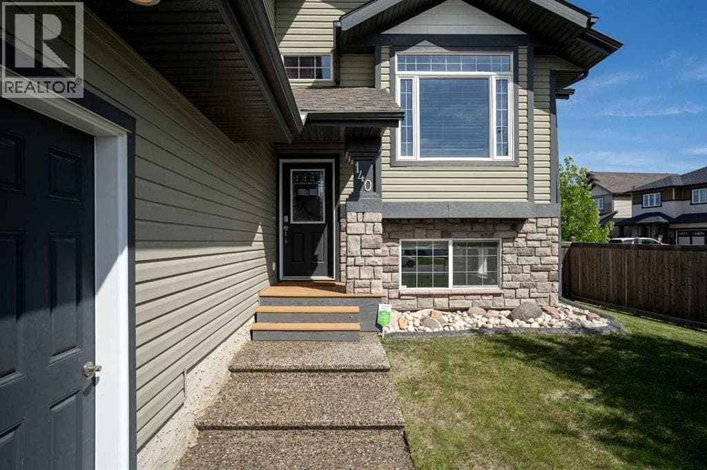 140 Heibert Bay — photo 2