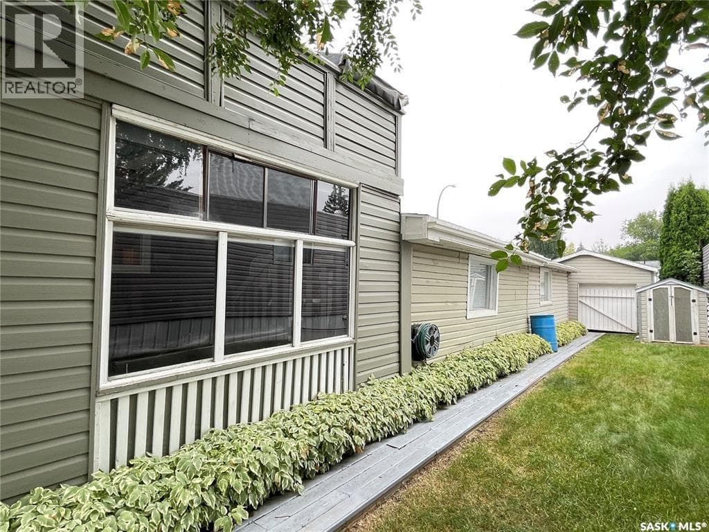 65 1035 Boychuk DRIVE — photo 5