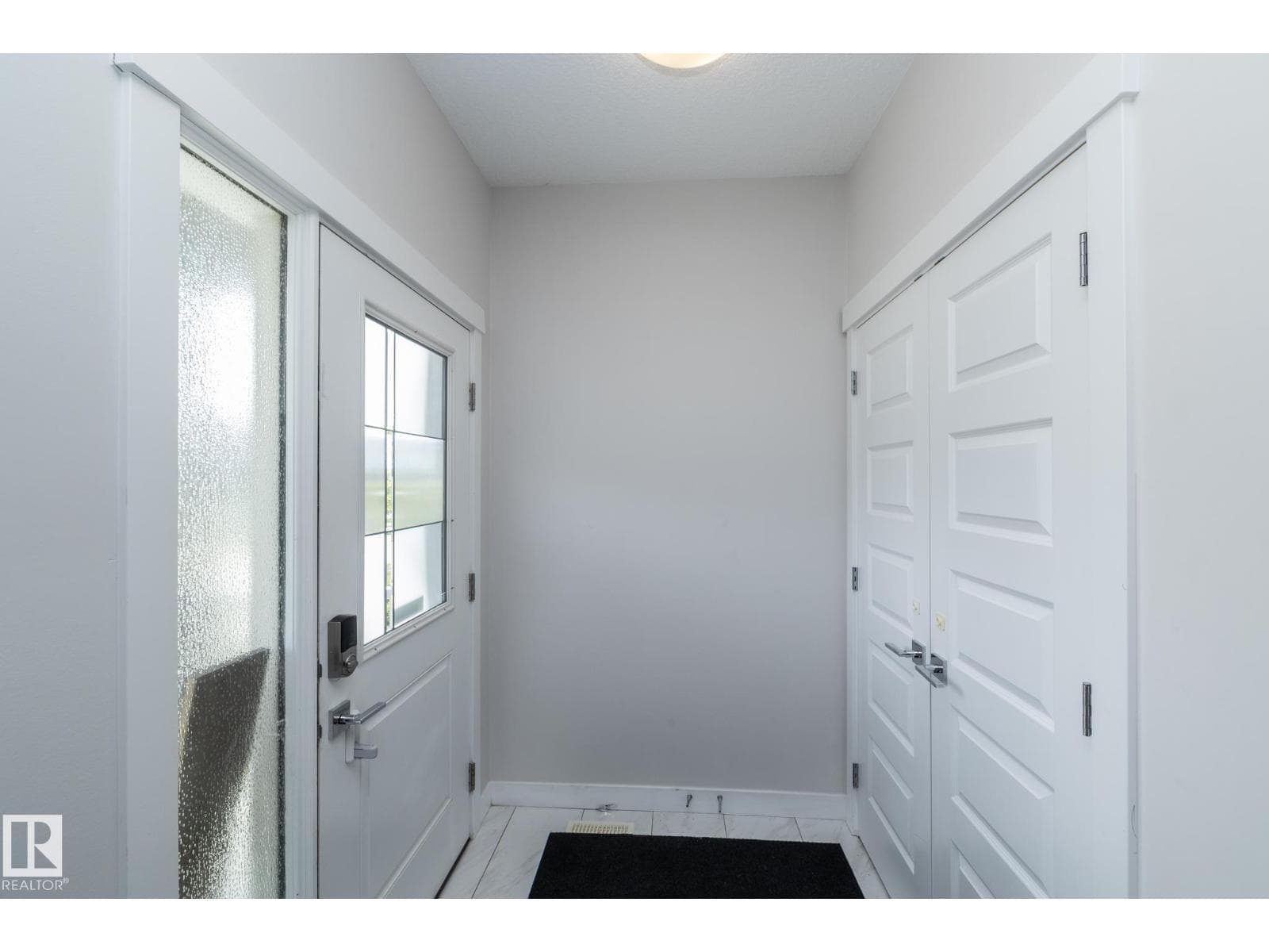 3506 48 AV — photo 2