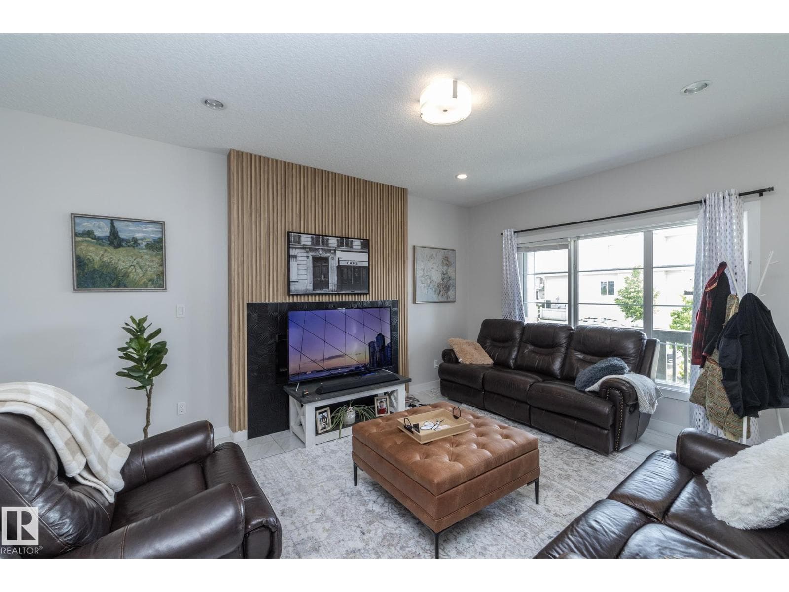 3506 48 AV — photo 4
