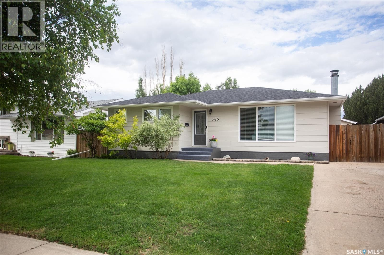 365 WATERLOO CRESCENT — photo 2