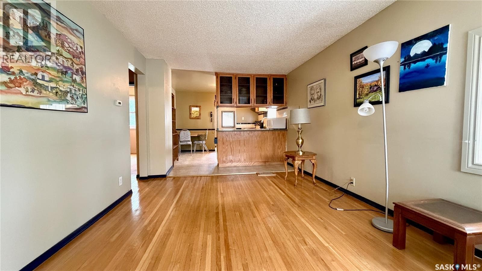 123 RUTH STREET E — photo 3