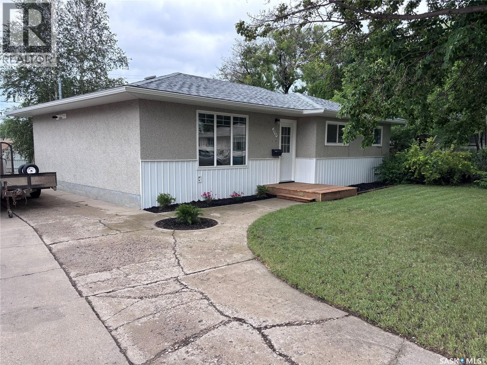2516 Tomlinson CRESCENT — photo 2