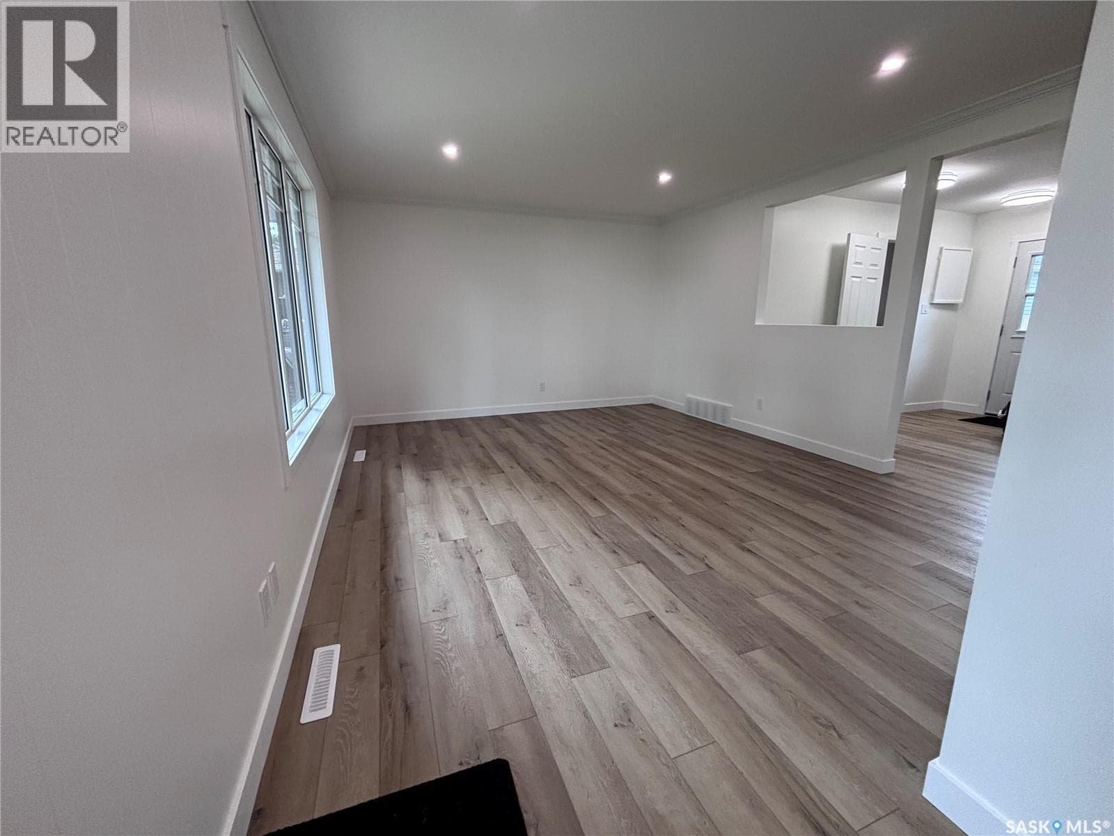 2516 Tomlinson CRESCENT — photo 4