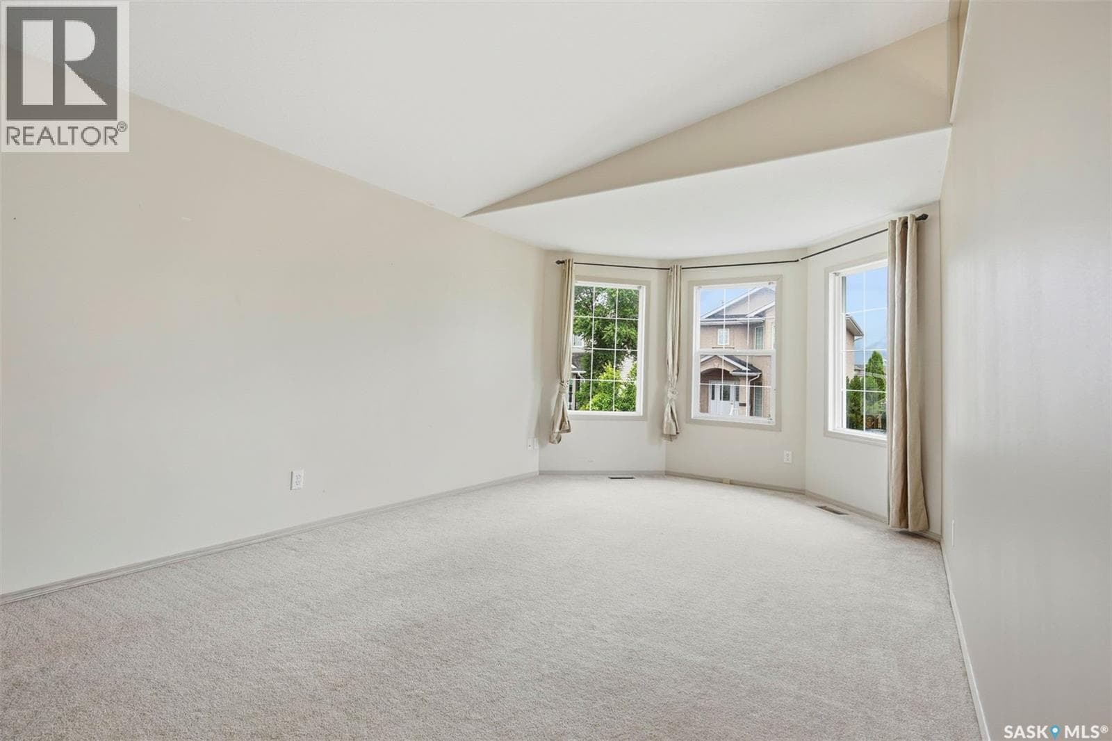 835-837 Rutherford WAY — photo 4