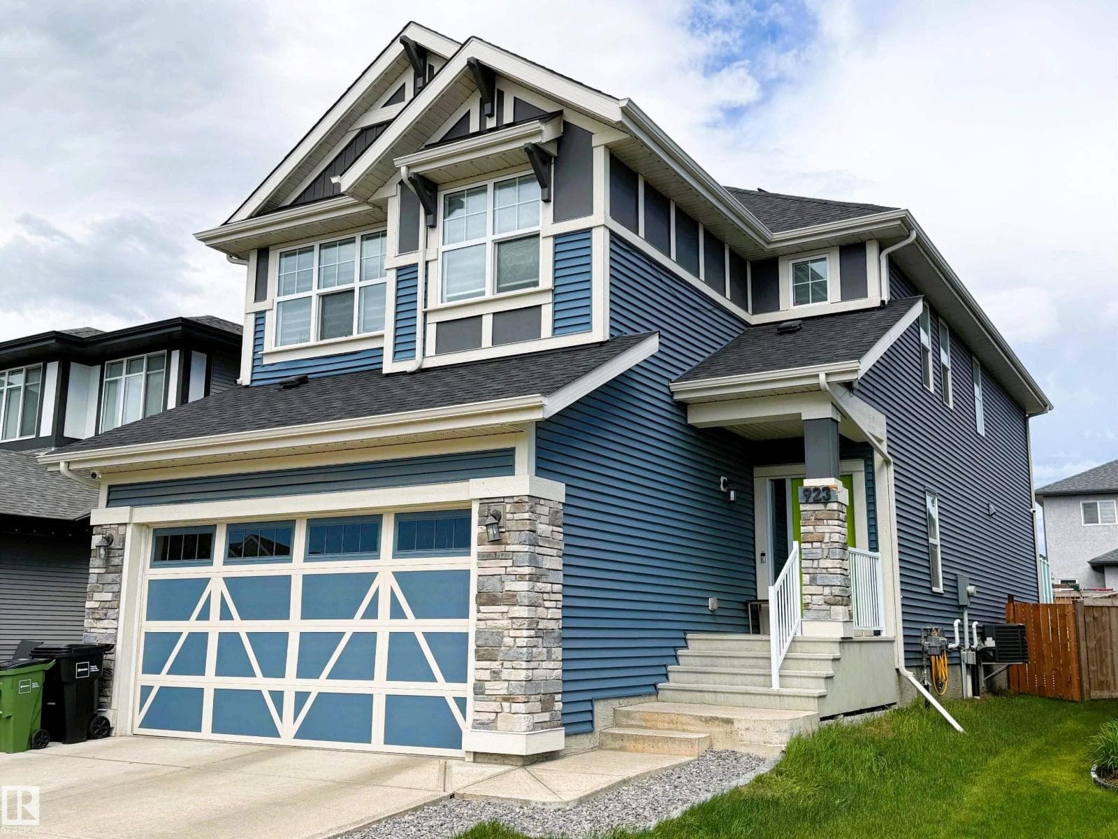 923 MCCONACHIE BV NW