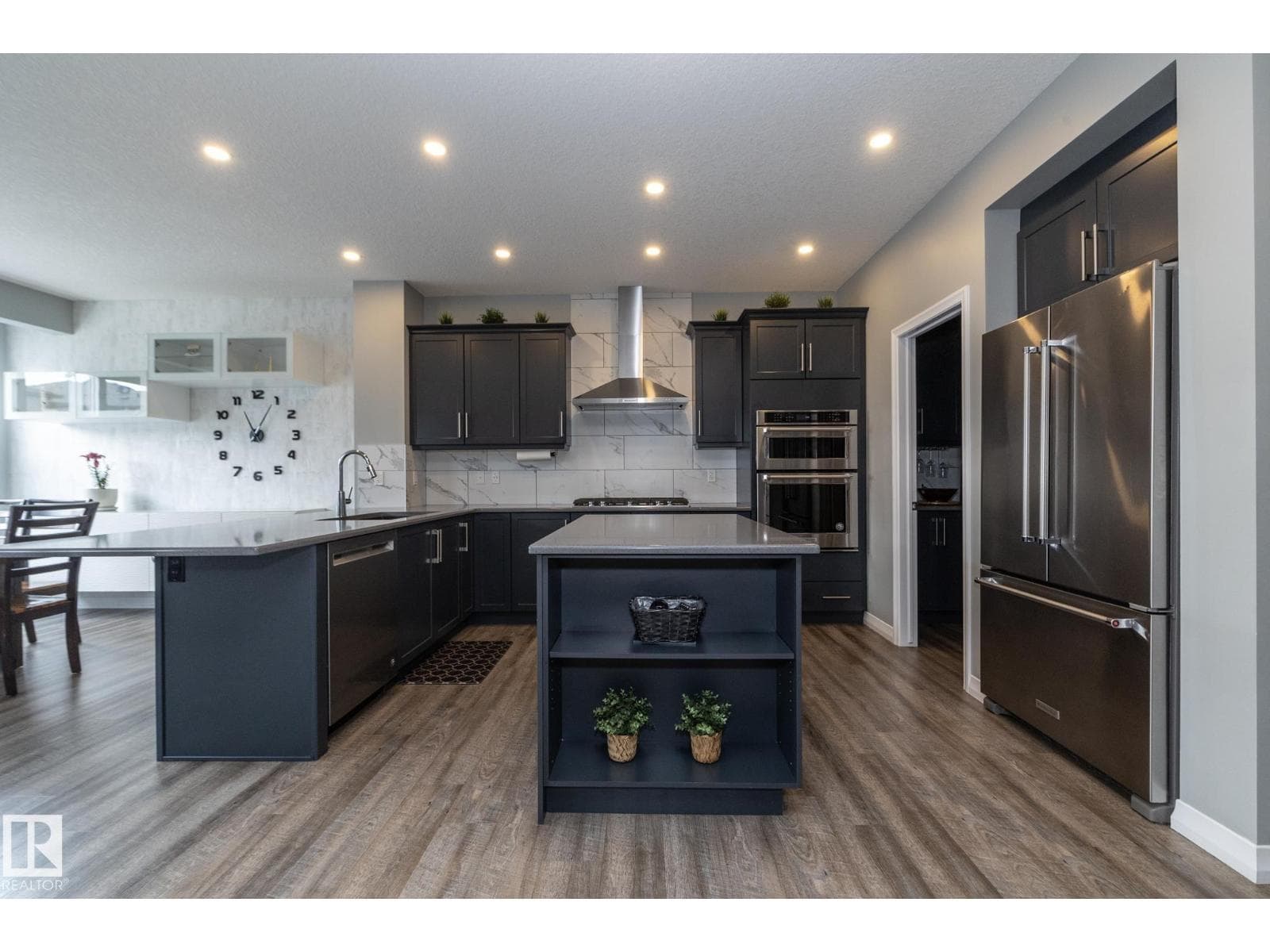 923 MCCONACHIE BV NW — photo 5