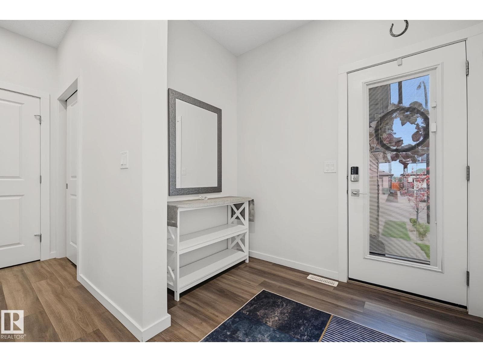 432 ROBERTS CR — photo 2