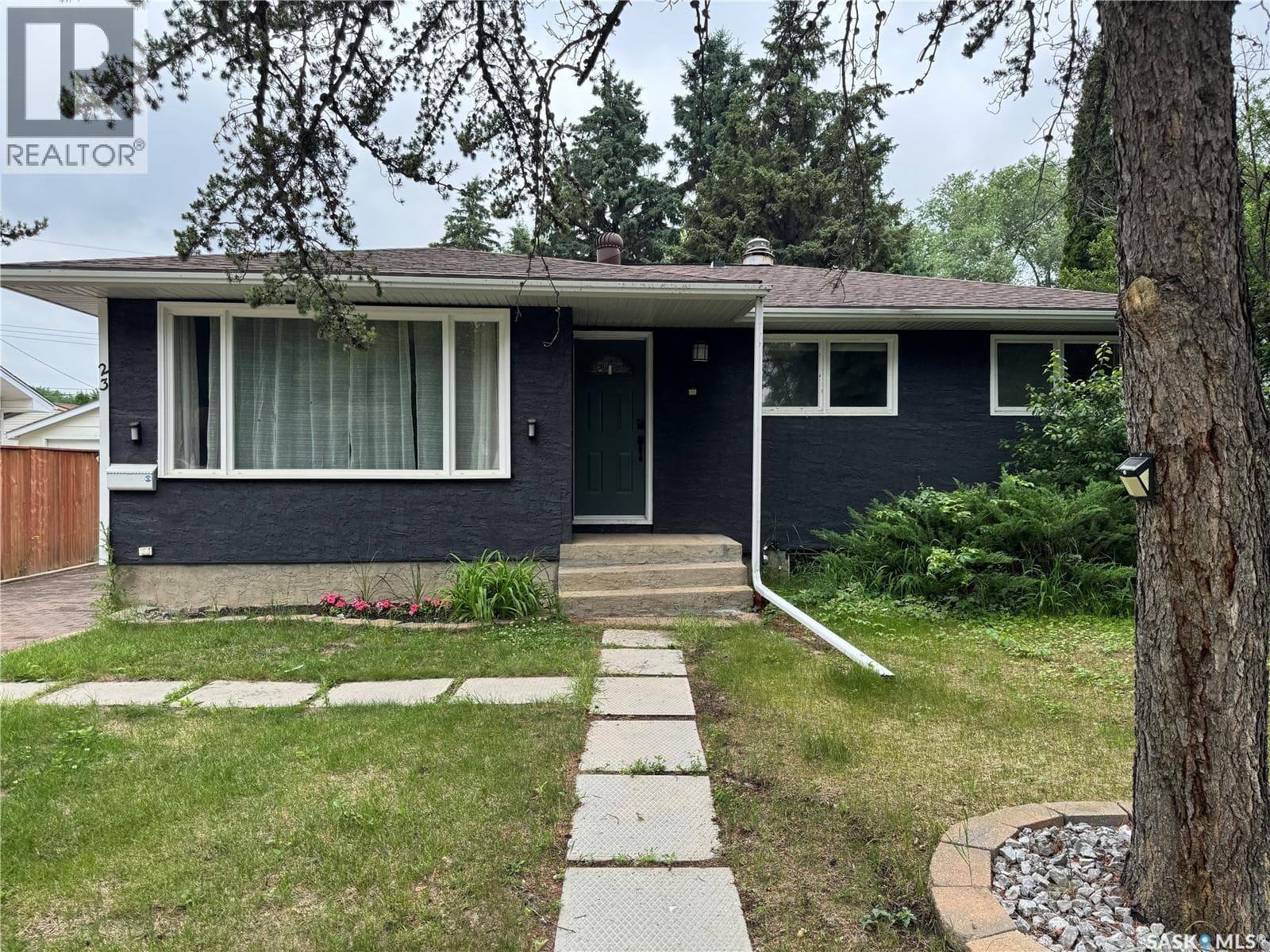 23 Dunning CRESCENT — photo 2
