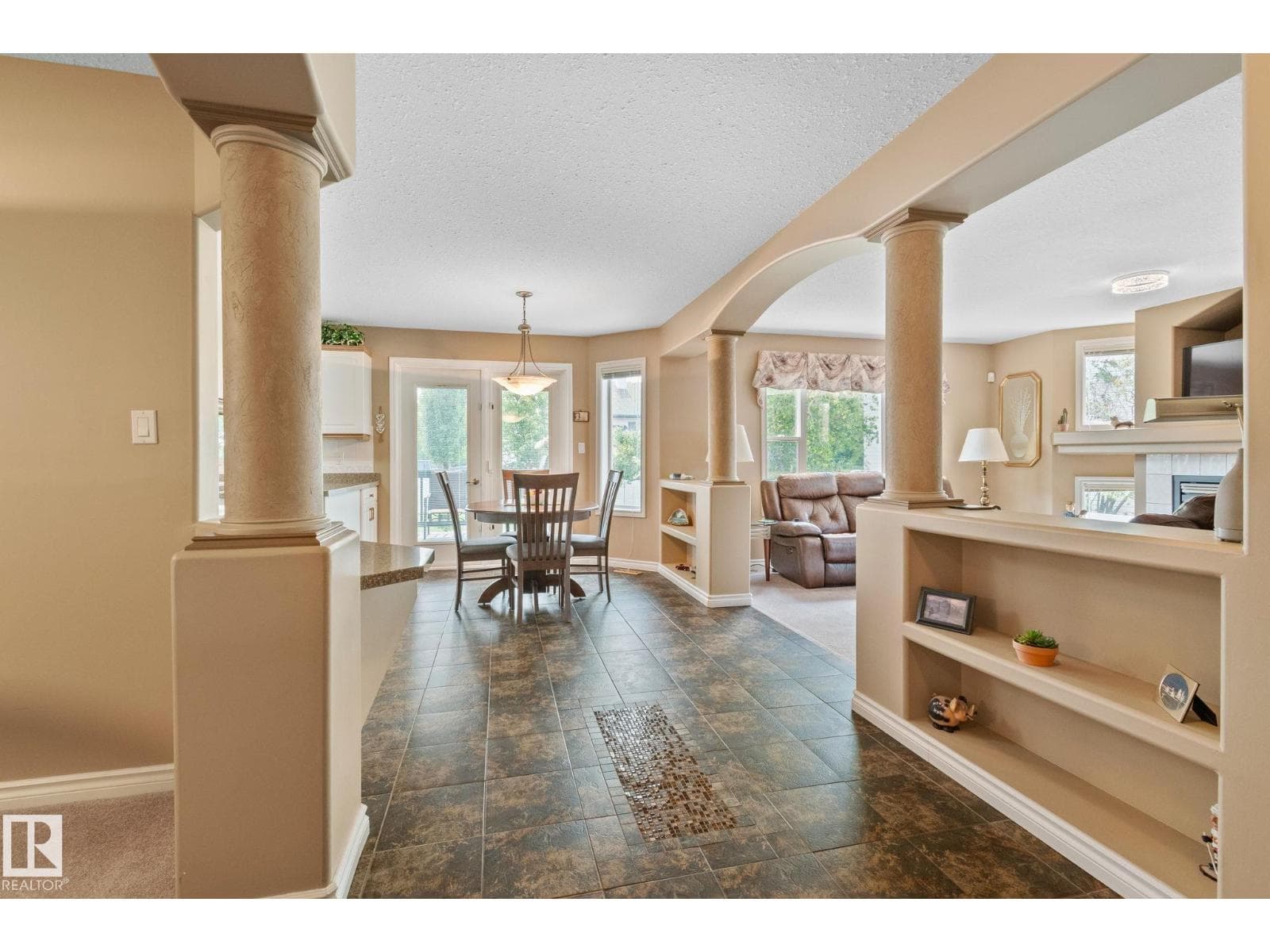 38 RIVARD CR — photo 3