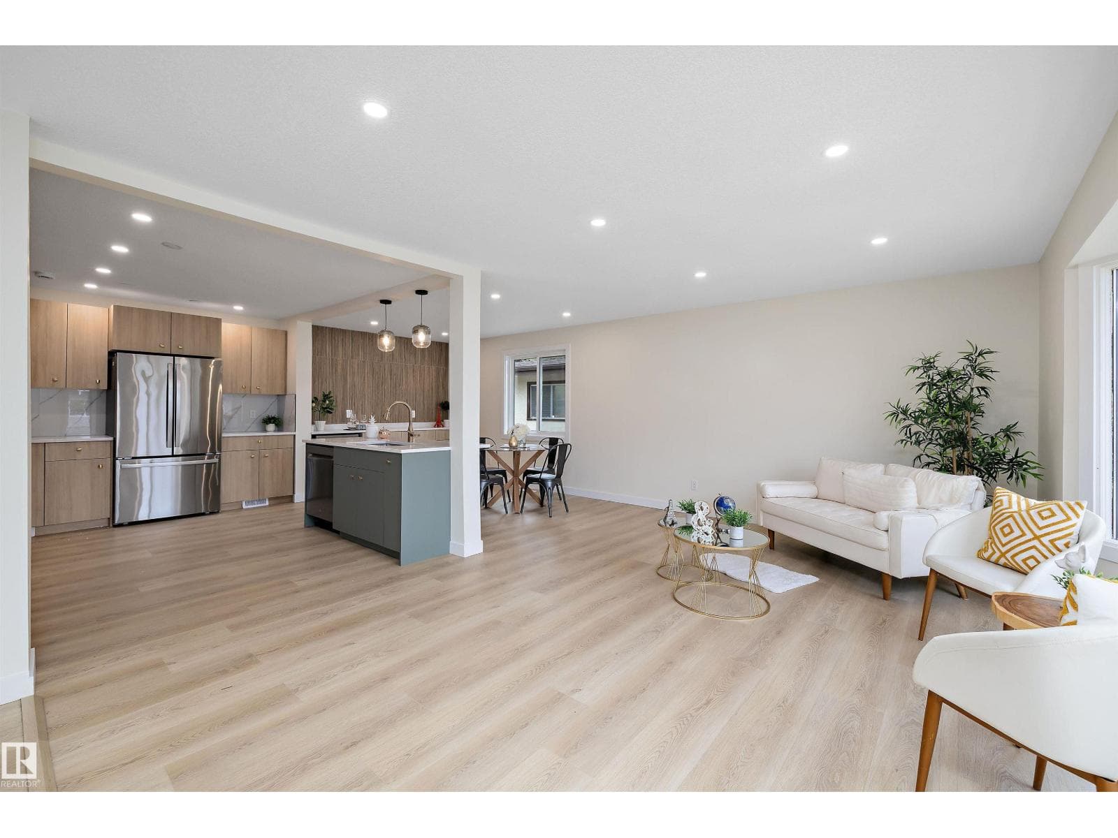 3515 105B ST NW — photo 4