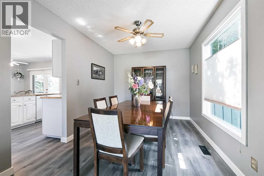 111 Parkglen Place SE — photo 5