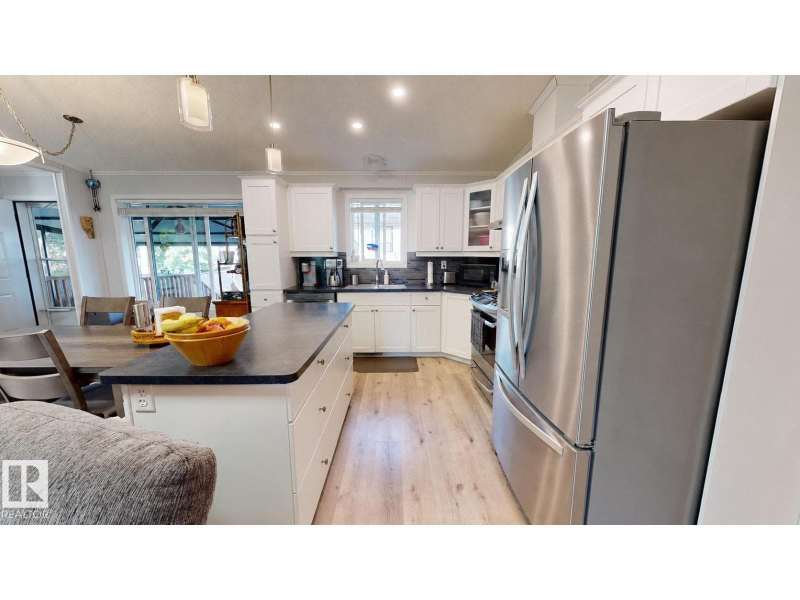 4707 52A ST — photo 3
