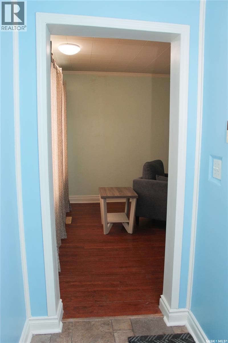3007 DEWDNEY AVENUE — photo 3