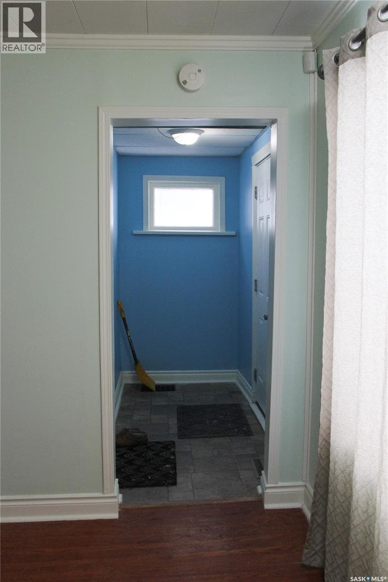 3007 DEWDNEY AVENUE — photo 4