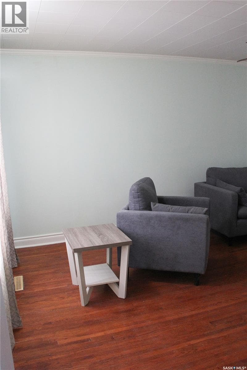3007 DEWDNEY AVENUE — photo 5