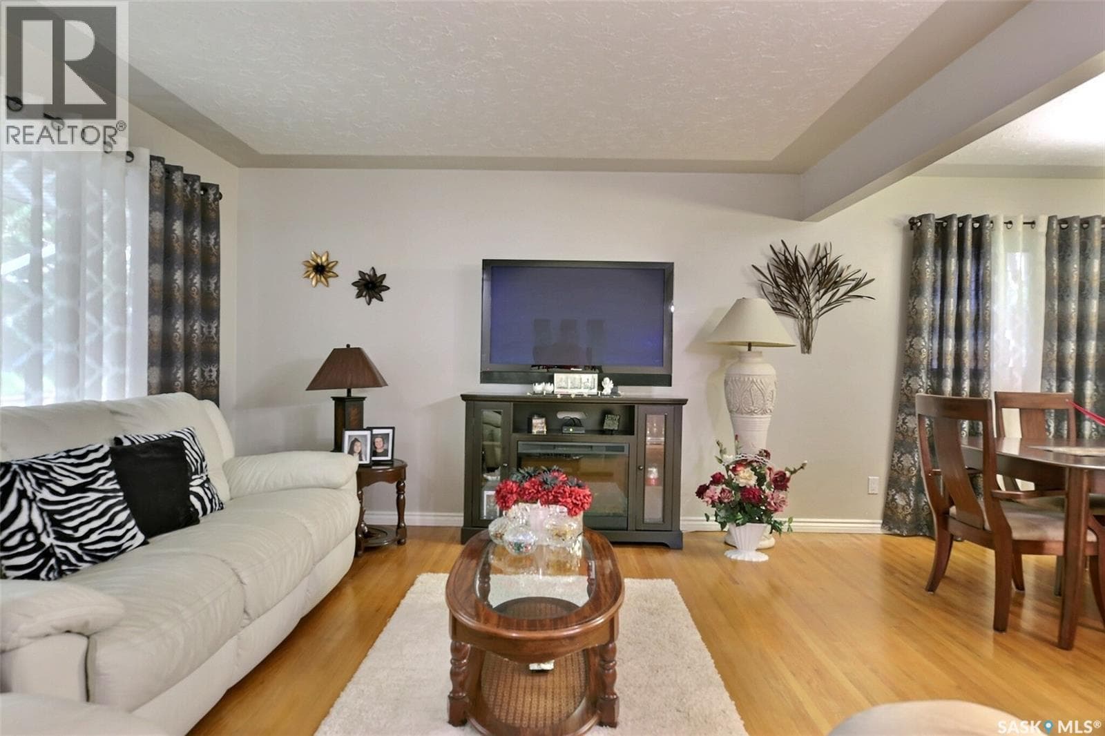 204 Rae STREET — photo 3