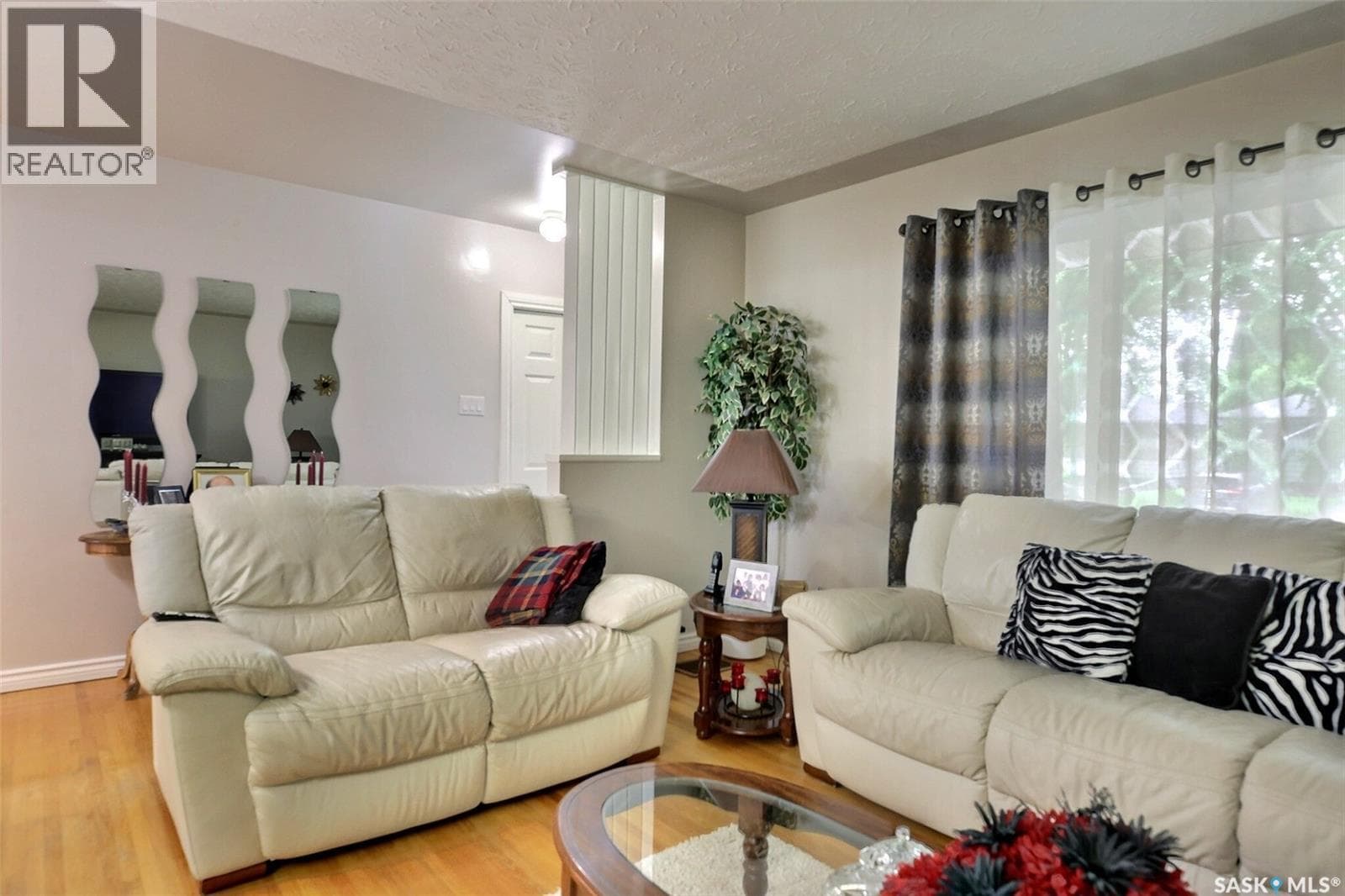 204 Rae STREET — photo 4