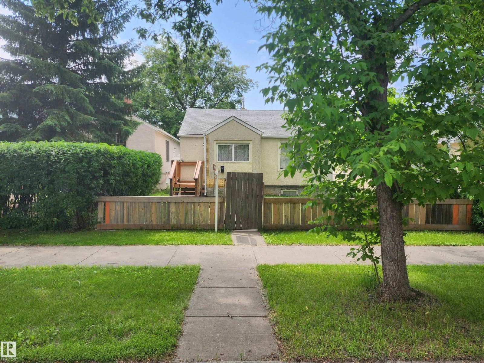 11720 87 ST NW