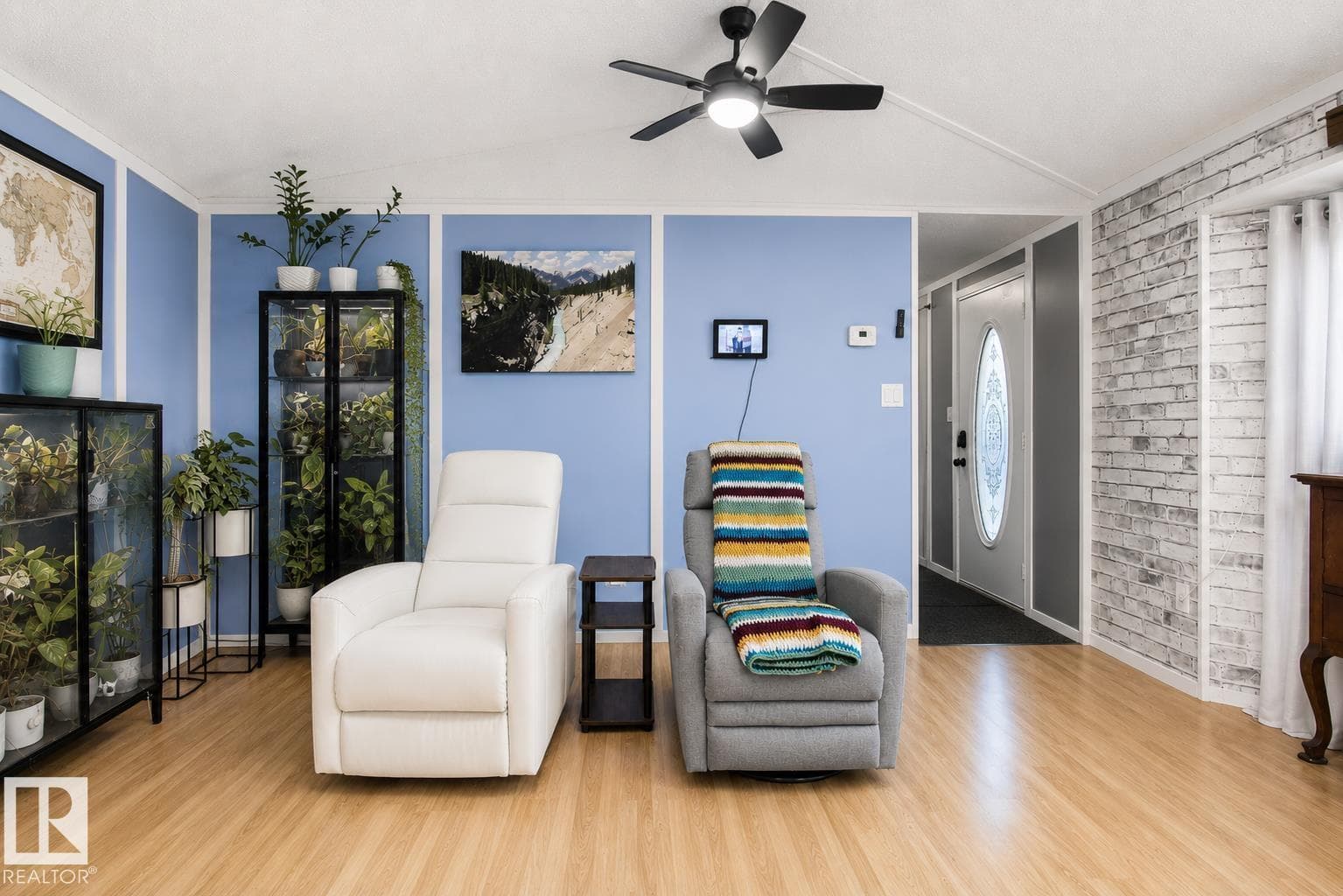 1036 Lakeland CR — photo 4