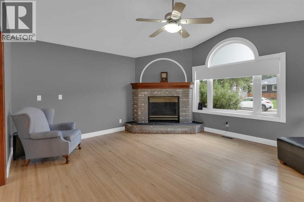 47 Hillgrove Drive SW