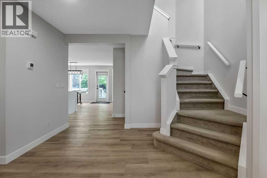 34 Alcock — photo 3