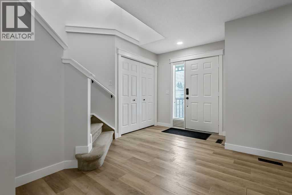34 Alcock — photo 2