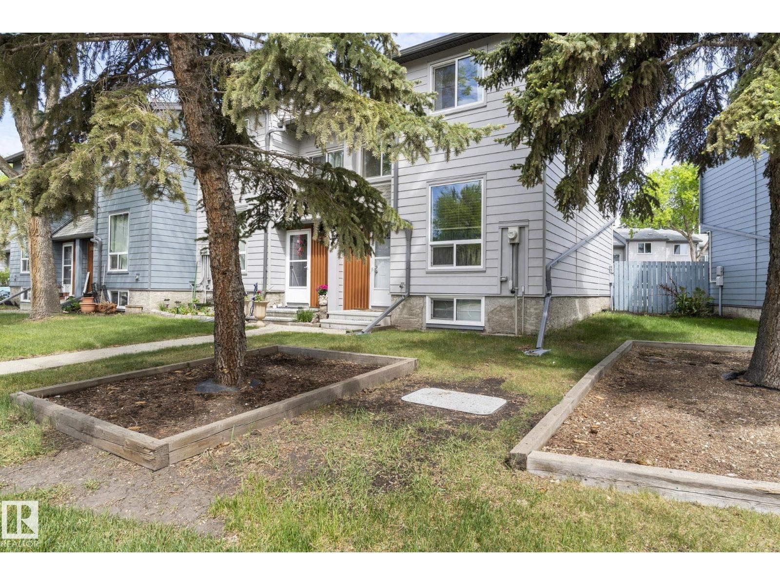 3122 142 AV NW — photo 4