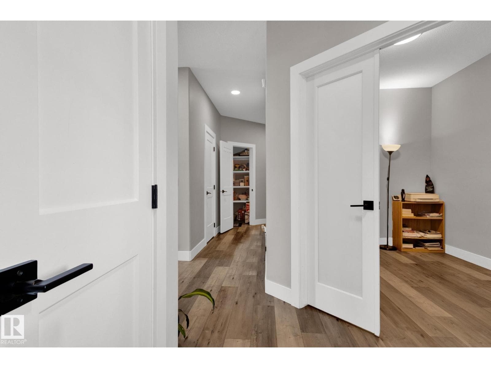 9832 225 ST NW — photo 4