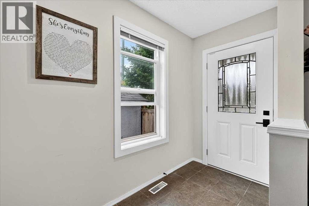 39 Bridlewood Avenue SW — photo 2