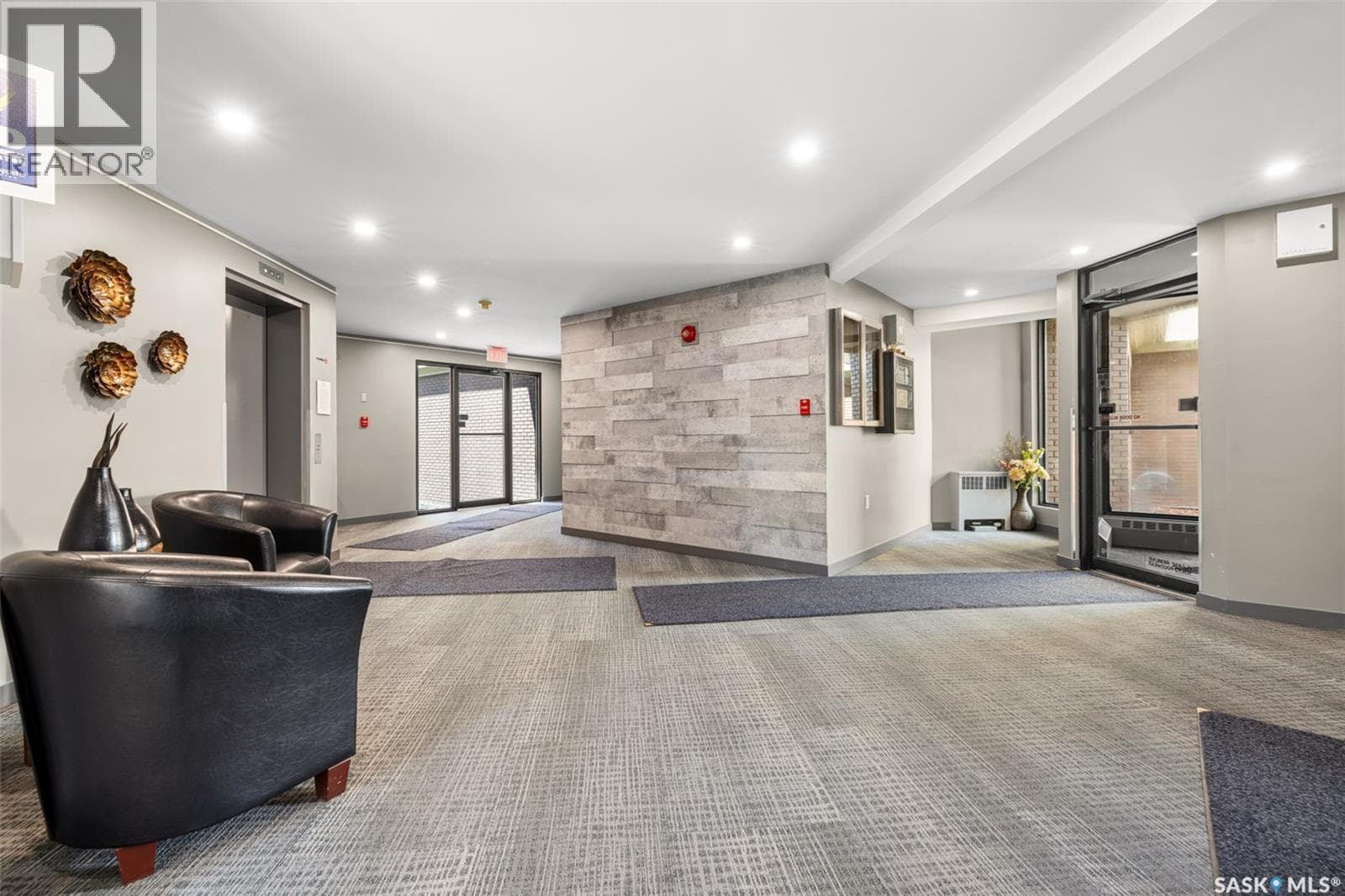 114 3410 Park STREET — photo 3