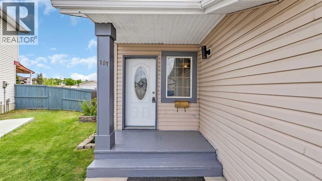 187 Coral Springs Circle NE — photo 2