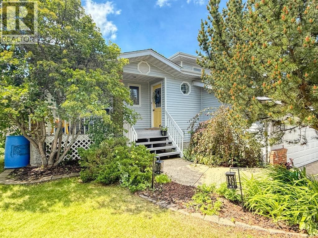 245 9 Street SE — photo 2