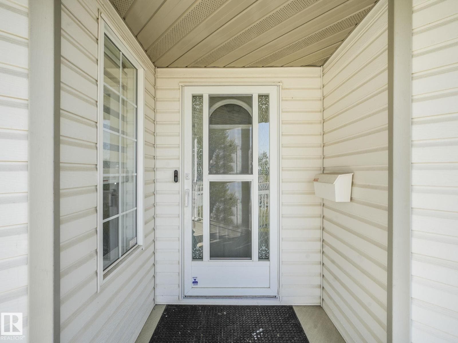 10336 178 AV NW — photo 4