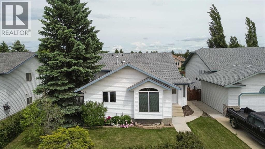 6014 44 Street Crescent — photo 3