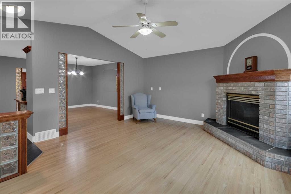 47 Hillgrove Drive SW — photo 3