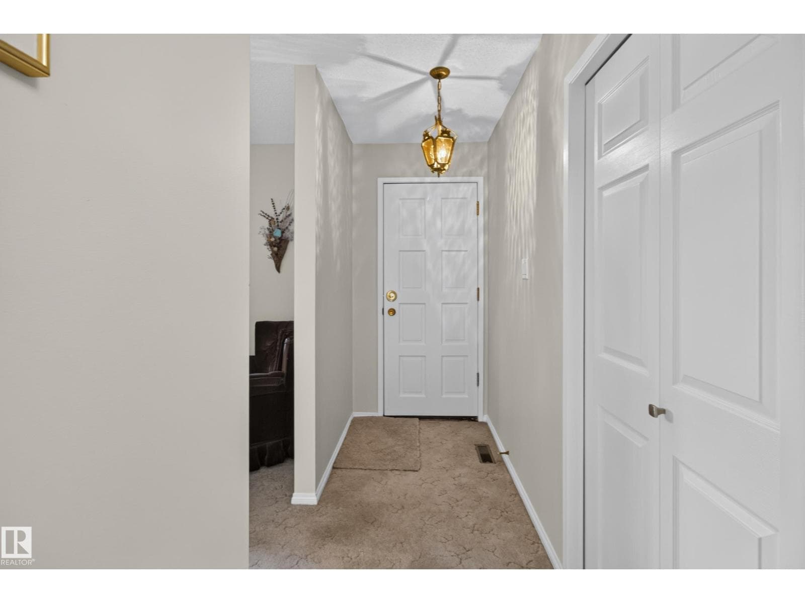 17603 85 AV NW NW — photo 4